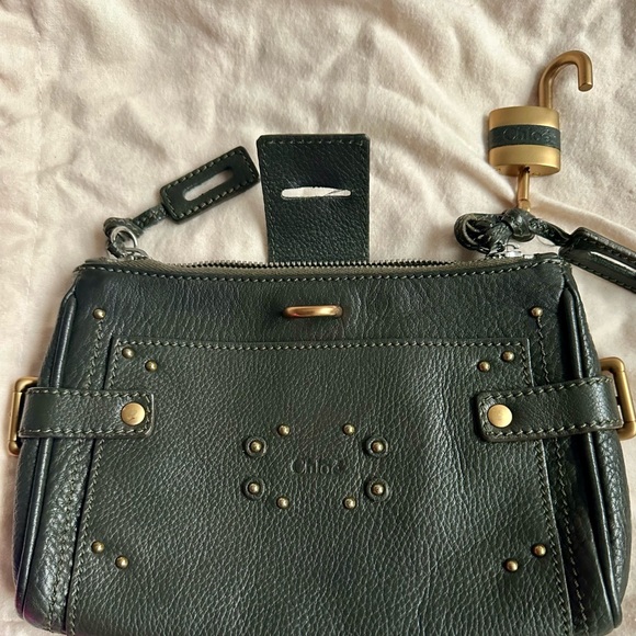⁦Chloé clutch bag, RARE Paddington model. Deep green leather clutch. - Picture 6 of 11
